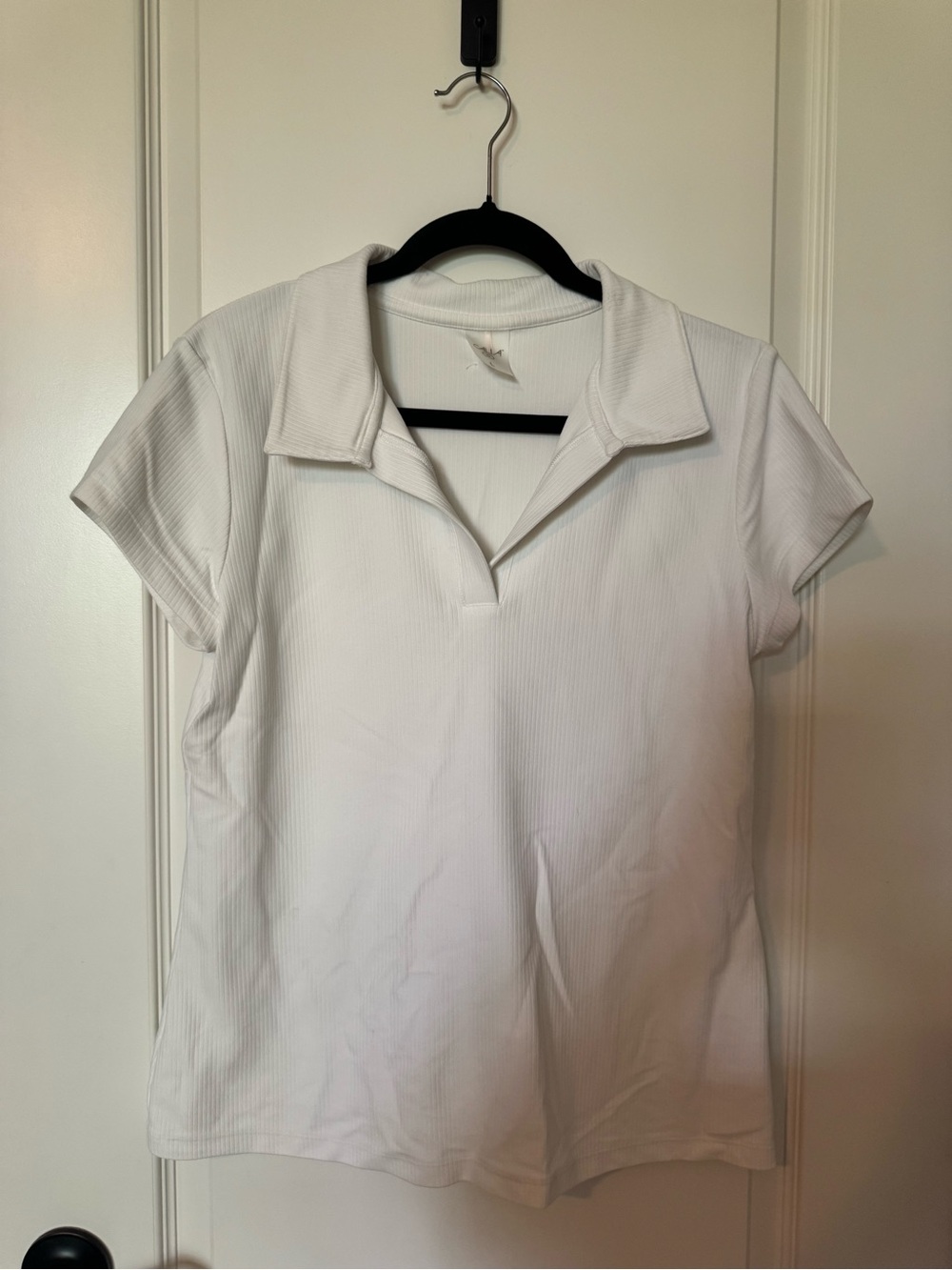 CALIA by Carrie Underwood White Ribbed Short Sleeve Polo Tee
